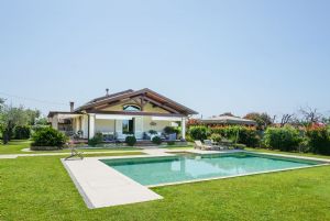 Villa Italia : Outside view