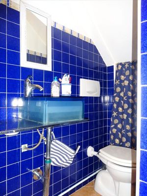 Appartamento Donatella  : Bathroom with shower