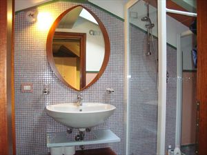 Appartamento Amore : Ванная комната с душем