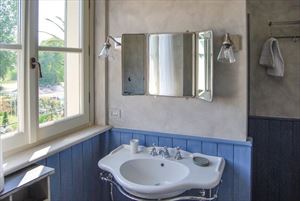 Villa Principe : Ванная комната с ванной