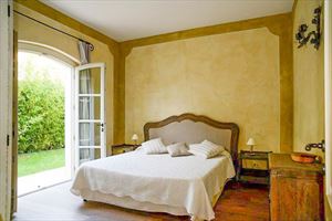 Villa Principe : спальня с двуспальной кроватью
