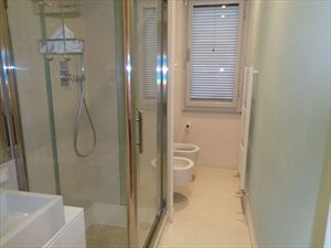 Villa  il Sogno  del mare                                : Bathroom with shower