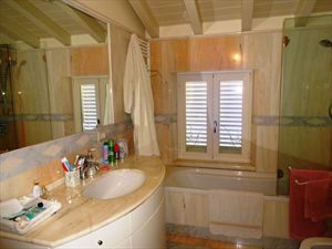 Appartamento Vista Mare  : Bathroom with shower