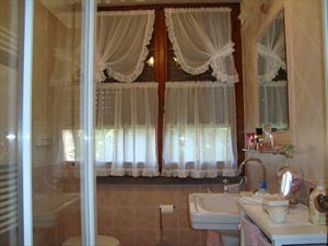 Villa Cesare : Bathroom with shower