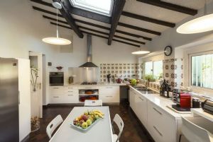 Villa Colletto Camaiore  : Kitchen