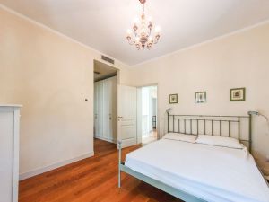 Villa Sirio  : спальня с двуспальной кроватью