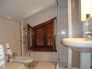 Appartamento Cinquale : Bathroom with shower
