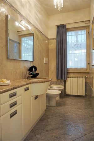 Villa Laura : Bathroom