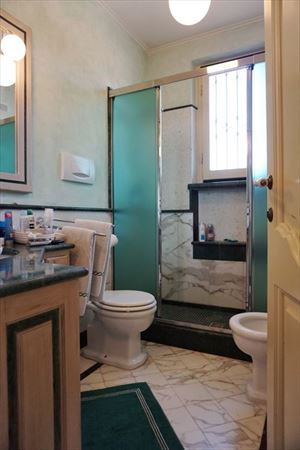 Villa Marielle : Bathroom with shower