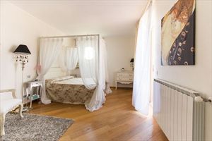 Villa delle Rose : хозяйская спальня