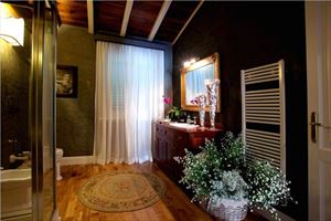 Villa Lorenza  : Bathroom with shower